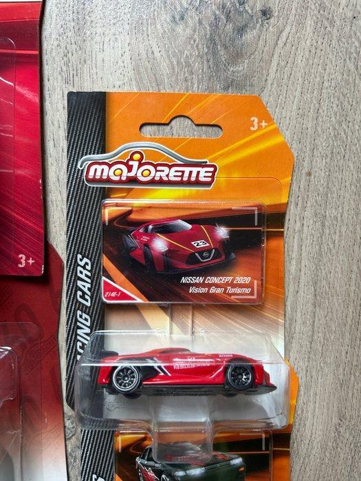 Majorette 1:64 - Modelauto (9) - Nissan GT-R; Nissan Skyline, Hobby & Loisirs créatifs, Voitures miniatures | 1:5 à 1:12