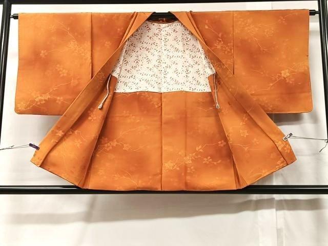 Haori-jasje van zuivere zijde voor vrouwen met bloemmotief, Antiek en Kunst, Antiek | Overige Antiek