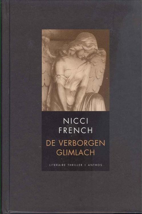 De verborgen glimlach - Nicci French 9789051089721, Boeken, Overige Boeken, Gelezen, Verzenden