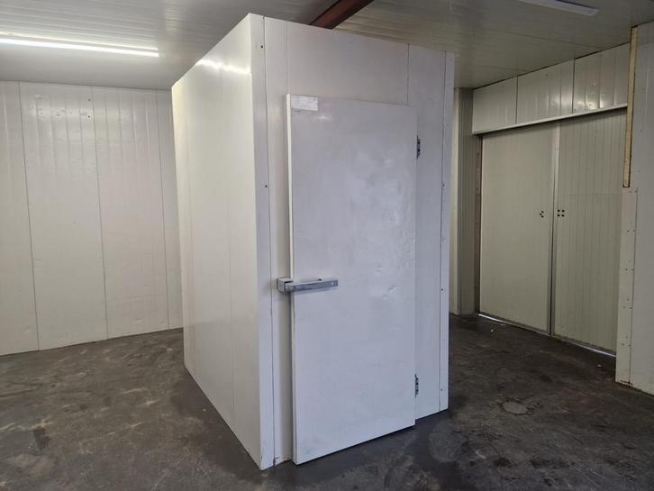 Koelcel 138 x 174 x 248 cm, Zakelijke goederen, Horeca | Keukenapparatuur, Gebruikt, Koelen en Vriezen