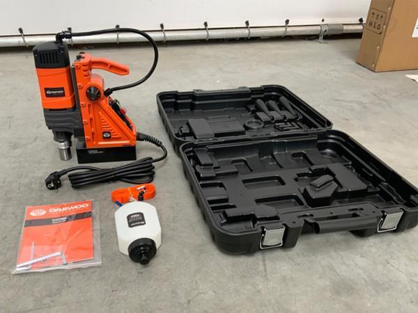 Veiling - Daewoo magnetische boormachine DAMD1600, Doe-het-zelf en Bouw, Gereedschap | Boormachines, Nieuw