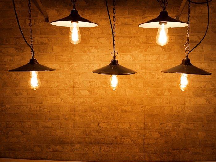Lampe (5) - Vintage Factory Lamp - Émail, Acier, Antiek en Kunst, Antiek | Wandborden en Tegels