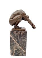 Figurine - Gespierde duiker - Bronze, Marbre, Antiek en Kunst