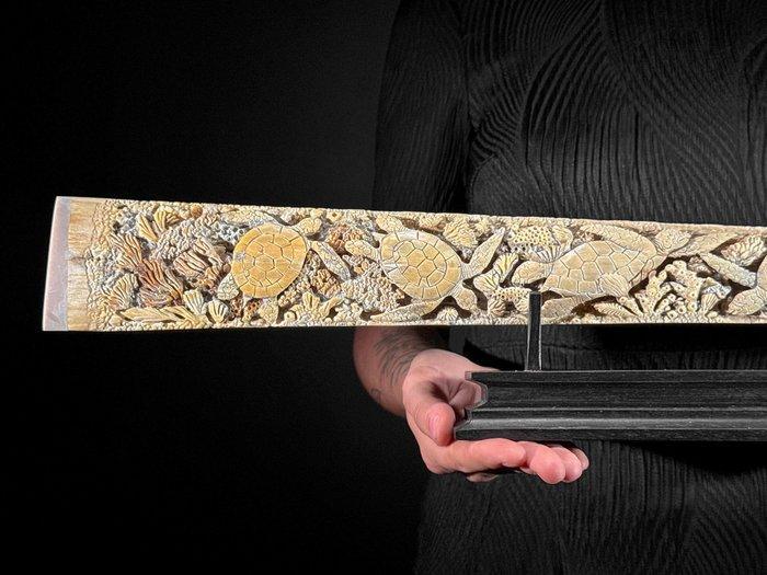 Geen minimumprijs - Groot uitgehouwen zwaardvisrostrum op, Antiek en Kunst, Kunst | Designobjecten