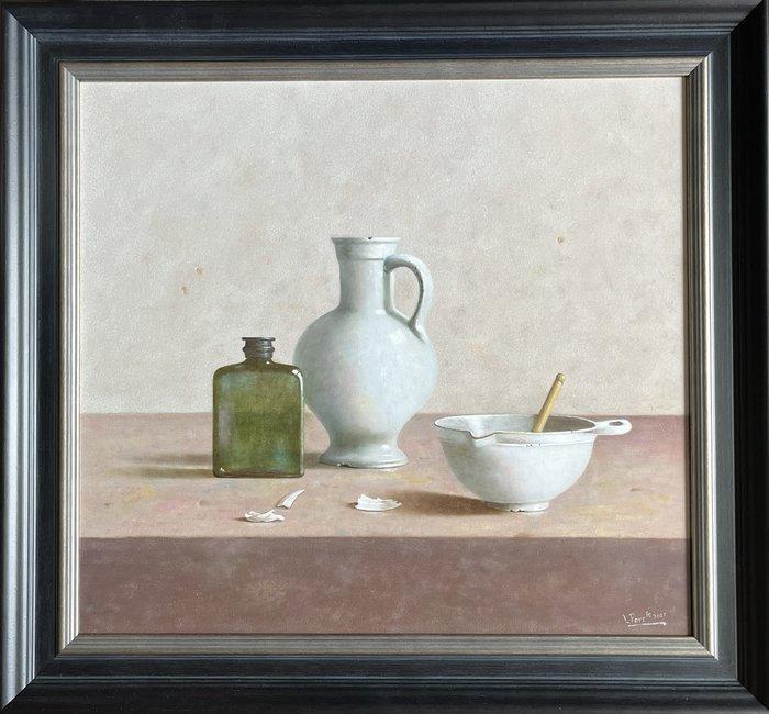 Leo Pors (1952) - Delfts wit aardewerk en glazen flacon (18e, Antiek en Kunst, Kunst | Schilderijen | Klassiek