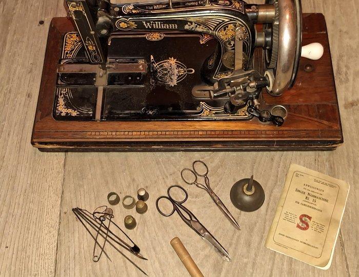Williams Manufacturing Company Naaimachine - van tafel met, Antiek en Kunst, Kunst | Designobjecten