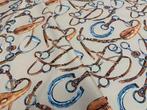 Equestrische elegantie: Luxe stof met vintage zadelmakerij, Antiek en Kunst