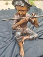 Figuur - boy playing flute - Koud geverfd brons