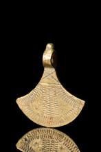 Viking periode Gouden Skeuomorphic Amulet - Bijlkop