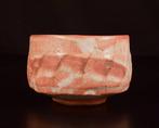 Thee Kom – Shino Ware door Shunsho Kato, Kasuga Kiln -