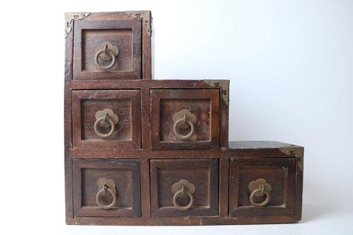 Vieux commode japonais en bois - Bois - Japon - période, Antiek en Kunst, Antiek | Overige Antiek