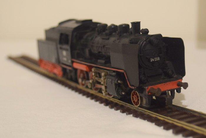 Märklin H0 - 3003 - Stoomlocomotief met tender (1) - BR 24, Hobby en Vrije tijd, Modeltreinen | H0