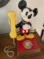 Disneys Off Beat - Screen-Used Prop Telephone - Mickey, Livres