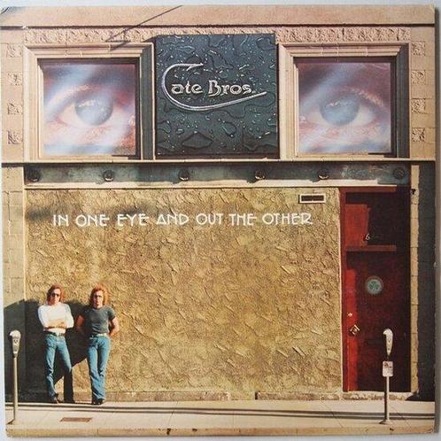 Cate Bros - In one eye and out the other - LP, CD & DVD, Vinyles | Pop