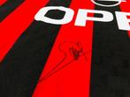 George Weah - Signed AC Milan Shirt: Home, 1995-96, Verzamelen, Nieuw
