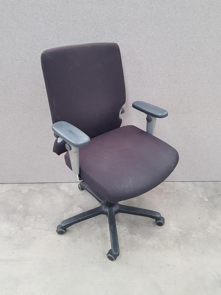 Bureaustoel zwart verstelbaar gebruikt, Zakelijke goederen, Kantoor en Winkelinrichting | Kantoormeubilair en Inrichting, Ophalen of Verzenden