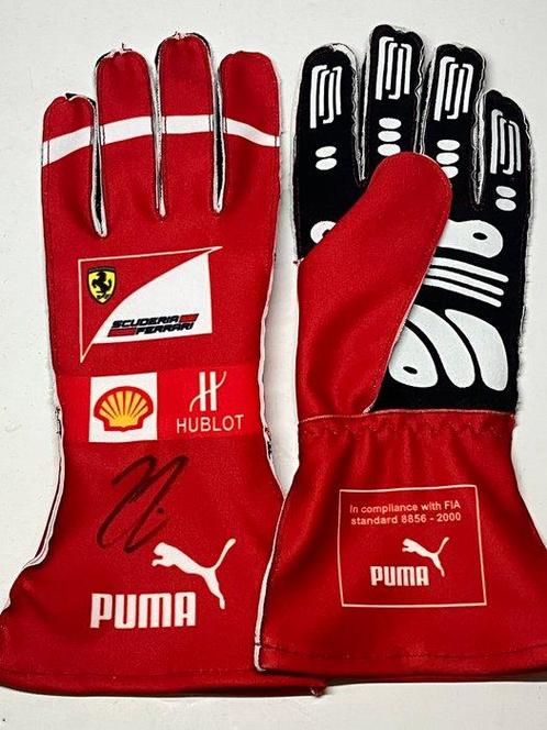 Ferrari - Kimi Räikkönen - 2018 - Replica racehandschoenen, Verzamelen, Automerken, Motoren en Formule 1