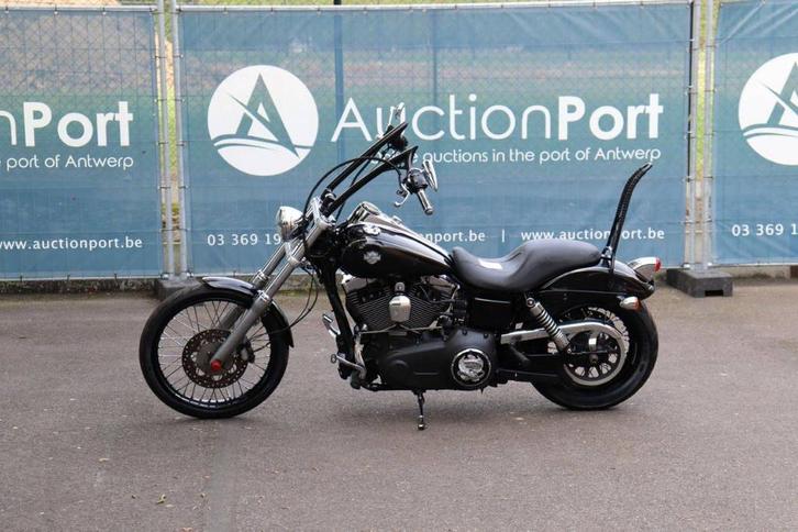 Veiling: Harley-Davidson Dyna Wide Glide Benzine 2016, Motos, Motos | Harley-Davidson, Enlèvement