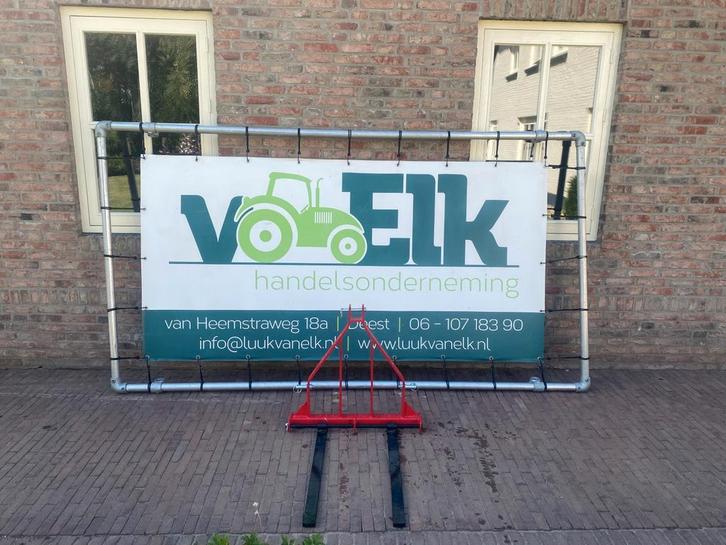 Nieuwe Palletdrager voor Minitractor / Mini Tractor, Zakelijke goederen, Landbouw | Werktuigen