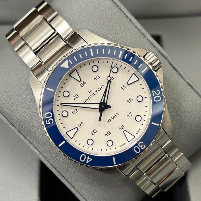Hamilton - Khaki Navy Scuba Quartz - H82231150 - Heren -, Handtassen en Accessoires, Horloges | Heren
