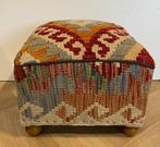 Poef - Wol, Hout, Antiek en Kunst