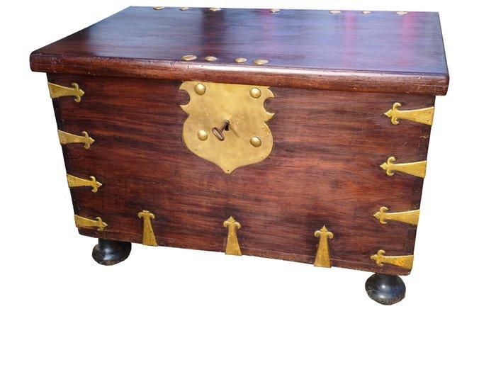 Opbergkoffer - koloniaal Hollands Batavia V.O.C - Mahonie,, Antiquités & Art, Antiquités | Autres Antiquités