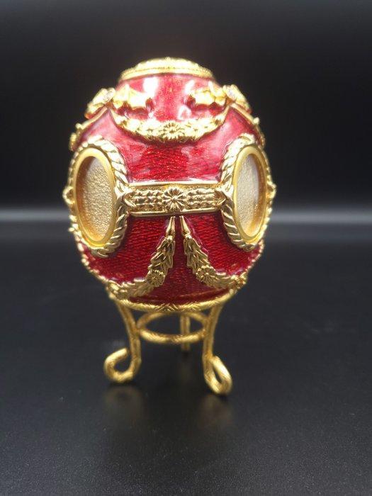 Decoratief ornament - Œuf impérial rouge – Joan Rivers –, Antiek en Kunst, Curiosa en Brocante