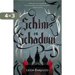 Schim en schaduw / De Grisha / 1 9789020679748 Leigh Bardugo, Boeken, Verzenden, Gelezen, Leigh Bardugo