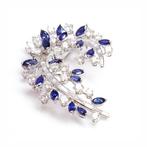 Broche Platine - 7.50ct. tw. Diamant (Naturelle) - Saphir -, Handtassen en Accessoires, Antieke sieraden