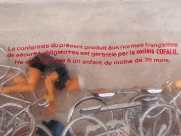 Cofalu - Figure - 10x Cyclistes petit modèle sachet jamais