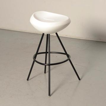 Lonc design barkruk, wit, 4-poot onderstel, Huis en Inrichting, Barkrukken, Ophalen of Verzenden, Gebruikt