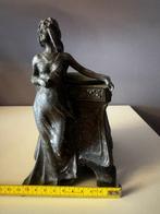 Beeldje, Posing Women - 19 mm - Legering