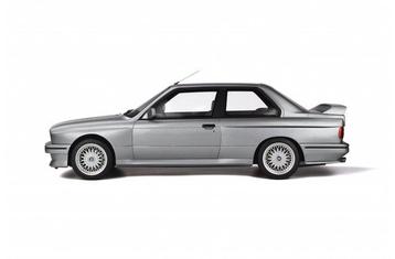 Otto Mobile 1:12 - Voiture miniature - Bmw E30 M3 Street -, Hobby & Loisirs créatifs