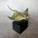 sculptuur, NO RESERVE PRICE - Manta Ray Sculpture on a Stand