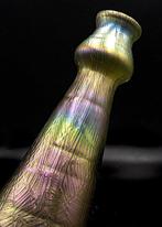 Kralik Art Nouveau Iridescent Glass Vase-Spider Web Decor, Antiek en Kunst
