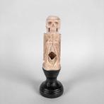 Une sculpture squelette d'un bois de cerf - bois, bois de