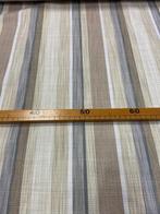 Geruit stof met nuances van roomwit, zand, beige, tortora,