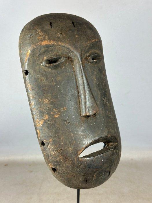 African old Kumu mask - Congo. - DR Congo (Zonder, Antiek en Kunst, Kunst | Niet-Westerse kunst