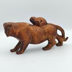 Oud Tibetaans Hout Aap op Tijger Standbeeld Talisman -, Antiek en Kunst