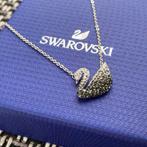 Swarovski - Beeld, ICONIC SWAN series black and white, Antiek en Kunst