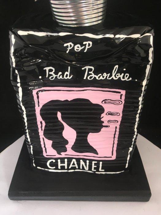 Norman Gekko - Chanel N.5 BAD BARBIE (Limited Edition #2/15), Antiek en Kunst, Kunst | Designobjecten