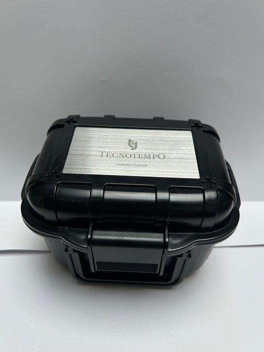 Tecnotempo - Forged Carbon & Titanium 250M - Swiss Automatic, Handtassen en Accessoires, Horloges | Heren