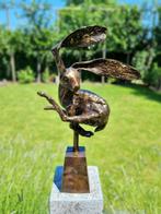 Beeldje - Leaping hare - Brons