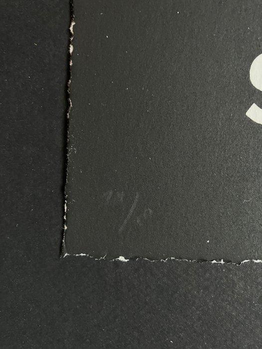 Cleon Peterson (1973) - Lets Stick Up The World, Antiquités & Art, Art | Objets design