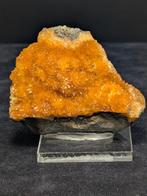 132 g - Uitstekende oranje calciet met ‘dogtooth’, Verzamelen