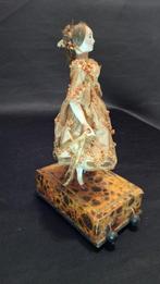 Unmarked - Pop Automata - Antique Doll Automaton - Manual, Antiek en Kunst