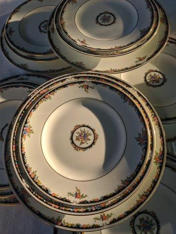 Wedgwood - Tafelservies voor 12 (52) - Osborne -