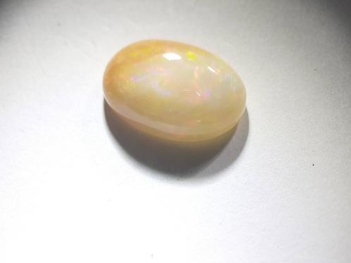 Natural Play-of-Color Crystal Opal - 7.72 ct - Oval Cabochon, Handtassen en Accessoires, Edelstenen, Verzenden