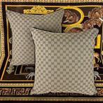 Gucci - Nieuwe set van twee - Kussen, Antiek en Kunst, Antiek | Tapijten, Tafelkleden en Textiel