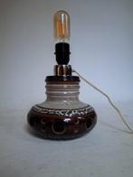 Herda - Lampe de table - Céramique - Fat lava